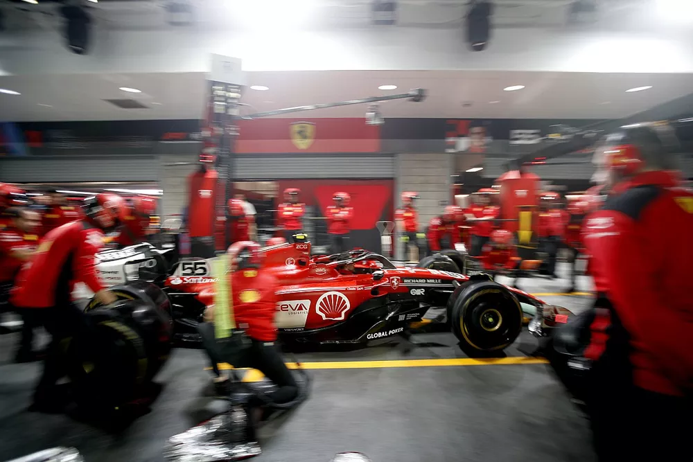Simulation d'arr&ecirc;t au stand chez Ferrari