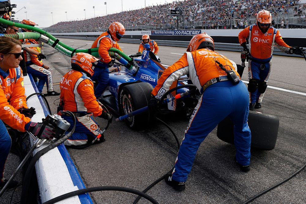 Scott Dixon, Chip Ganassi Racing Honda pit stop