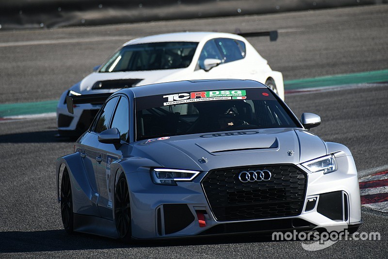 Giornata di test collettivi ad Adria per i piloti del TCR DSG, torna in pista Carlotta Fedeli