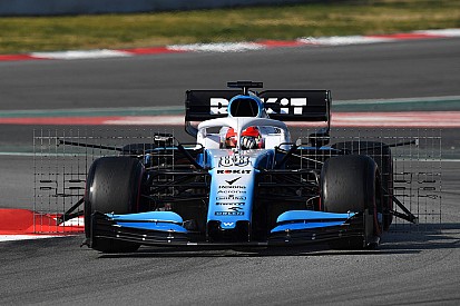 F1 technikai galéria: méretes ruhaszárítók és csipkesorok