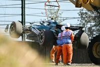 Piastri lidera una FP2 con cuatro banderas rojas por accidentes y fuego en Jap&oacute;n