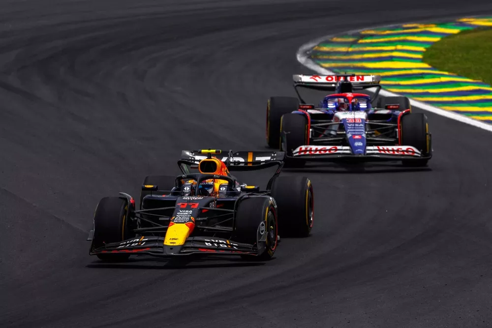 Sergio P&eacute;rez, Red Bull Racing RB20, Liam Lawson, RB F1 Team VCARB 01