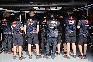 Las fotos que dan pistas de los problemas de Red Bull con el alerón trasero
