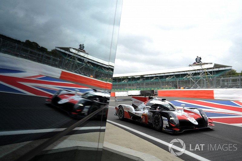 Button: Toyota, Silverstone'u dört tur farkla kazanacak
