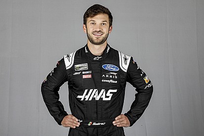 Suárez debutará el nuevo Mustang en pista con SHR