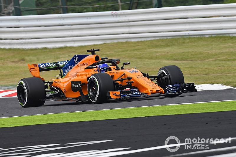 Renault, McLaren break curfew after oil arrives late