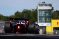 Pierre Gasly sale desde el pit lane en el GP de Italia en Monza