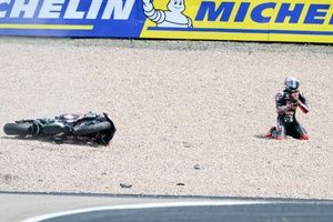 Por qué sobrevivir a la curva 1 de Sachsenring fue tan difícil en MotoGP