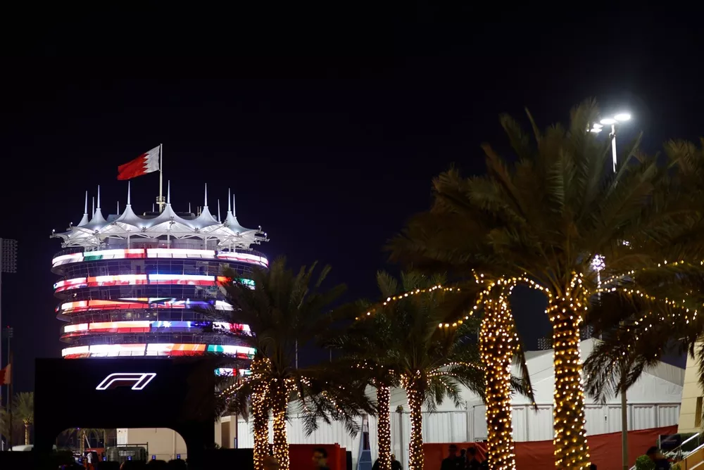 Night lighting and the Bahrain flag