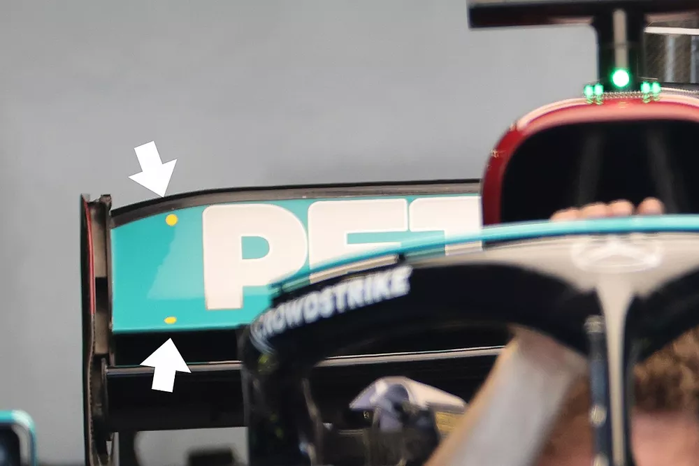Detalle del aler&oacute;n trasero del Mercedes F1 W12
