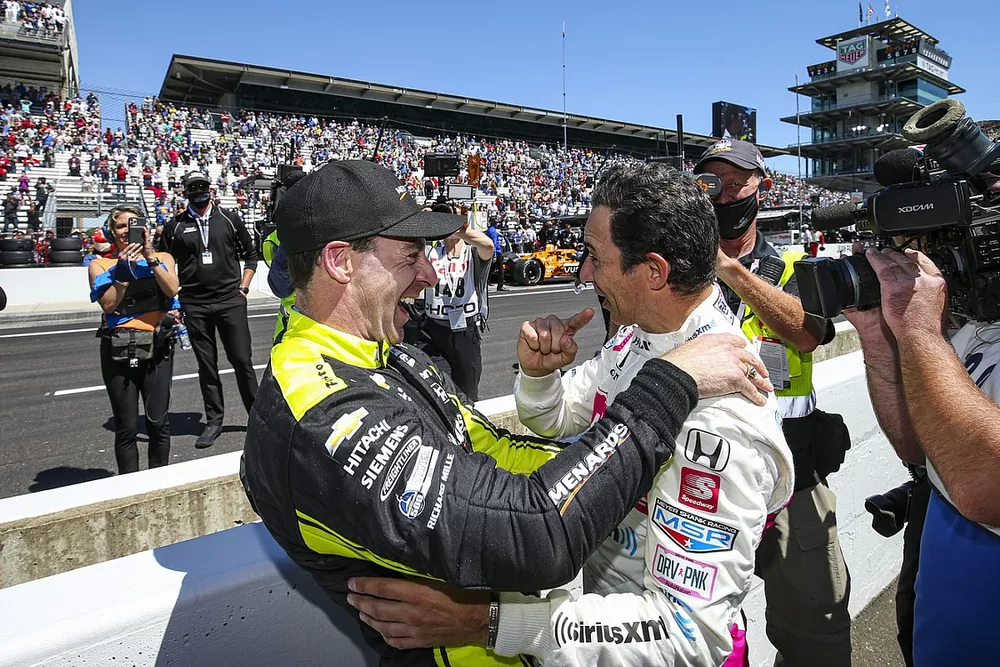 Helio Castroneves, Meyer Shank Racing Honda, Simon Pagenaud, Team Penske Chevrolet