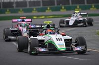 Mokry początek weekendu na Silverstone