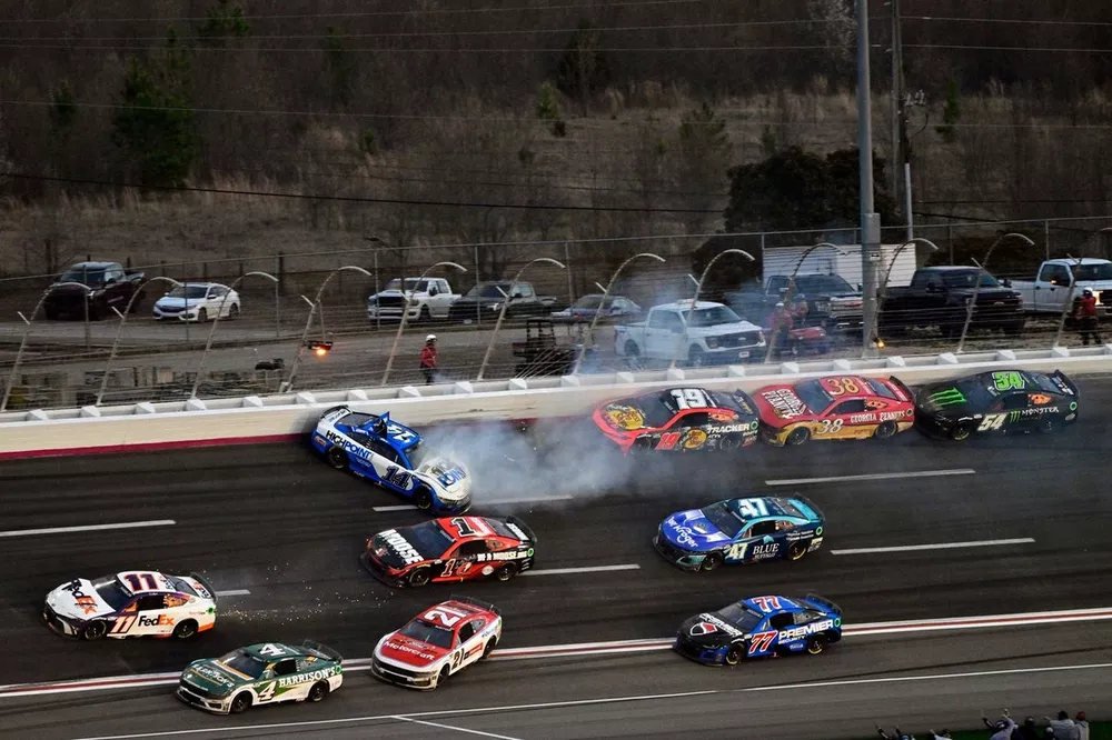 Chase Briscoe, Stewart-Haas Racing, HighPoint.com Ford Mustang, Ross Chastain, Trackhouse Racing, Moose Fraternity Chevrolet Camaro1\ and Josh Berry, Stewart-Haas Racing, Harrison's Ford Mustang wreck