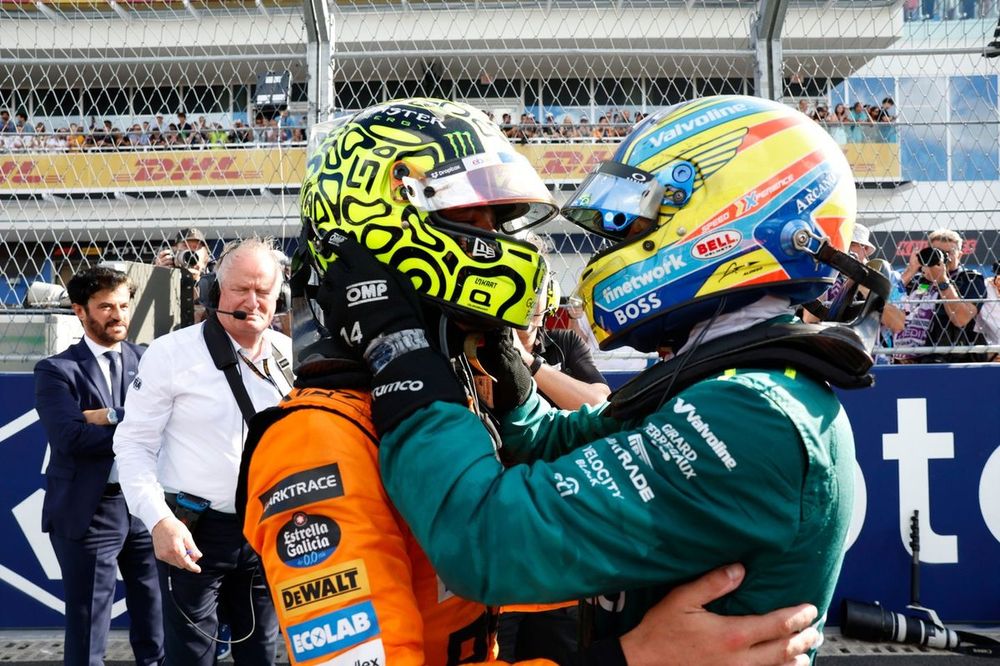 Ganador Lando Norris, McLaren F1 Team, Fernando Alonso, Aston Martin F1 Team