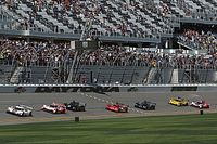 Mazda lidera en inicio en Daytona y Montoya en la pelea
