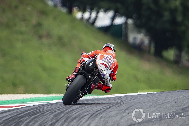 Lorenzo s'interroge sur la qualité des pneus, Michelin lui répond