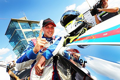 Marçal Müller sai de Curitiba líder da Porsche Carrera Cup