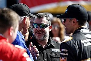 Tony Stewart encabeza a los nominados al Salón de la Fama 2020