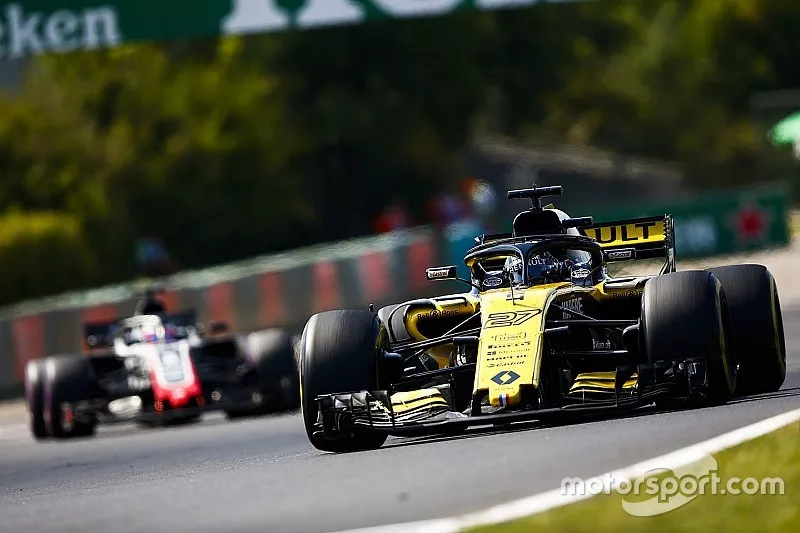 Nico Hulkenberg, Renault Sport F1 Team R.S. 18 ve Romain Grosjean, Haas F1 Team VF-18