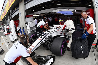 Sauber: Leclerc sostituisce il cambio e paga cinque posizioni in griglia di partenza