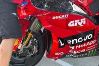 Ducati y su nuevo carenado en Valencia: una GP25 más extrema que combate el calor