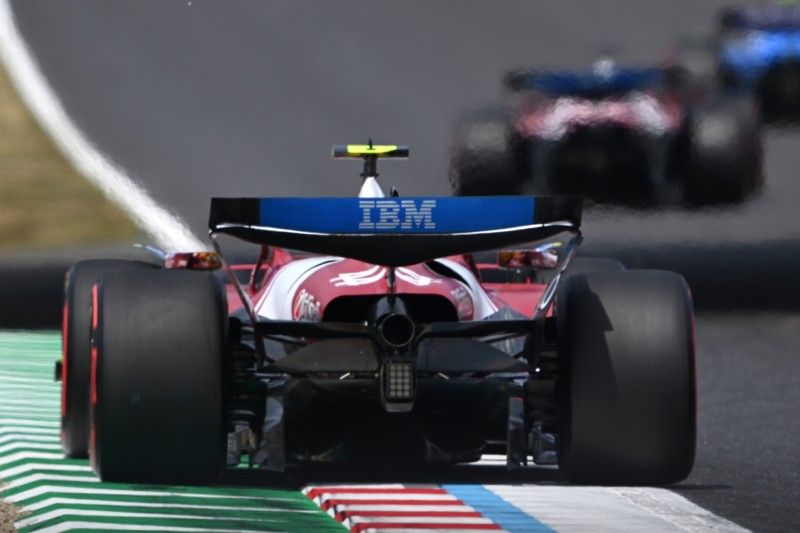 Hamilton nur Achter: Ferrari klagt über fehlenden Grip und Abtrieb