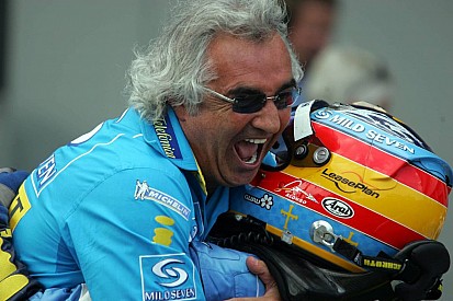 Briatore: Alonso, Hamilton'dan daha iyi