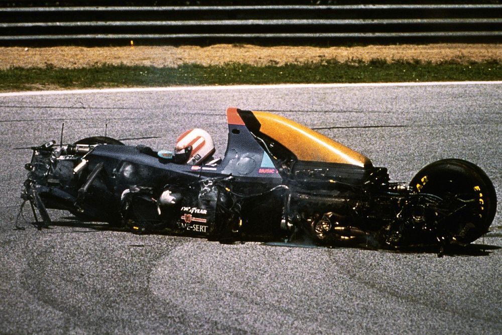 Roland Ratzenberger, Simtek involved in a fatal crash