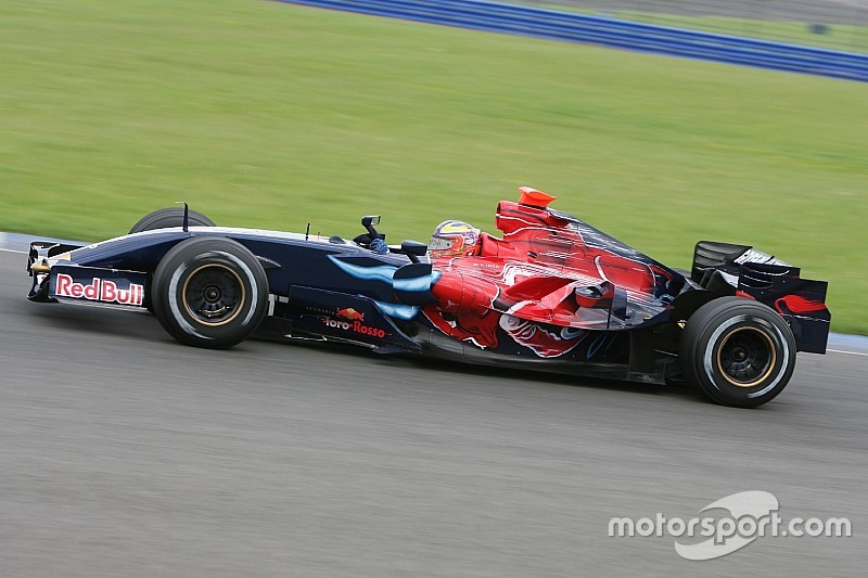 Fotostrecke: Alle Formel-1-Autos von Toro Rosso seit 2006