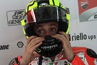 Suzuki intent&oacute; fichar a Valentino Rossi a trav&eacute;s de Facebook