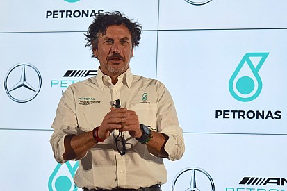 Petronas Syntium CoolTech: più potenza sulla Mercedes W10, ma 5% di risparmio su strada