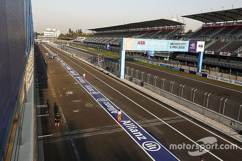 Carmen Jorda conduce un BMW i8