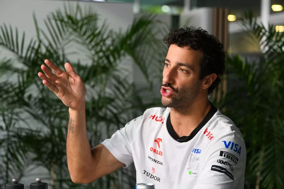 Daniel Ricciardo, aplicativo Visa Cash da equipe RB F1