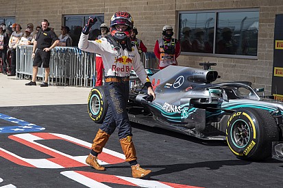 Los jefes de Red Bull, sorprendidos con un "increíble" Verstappen