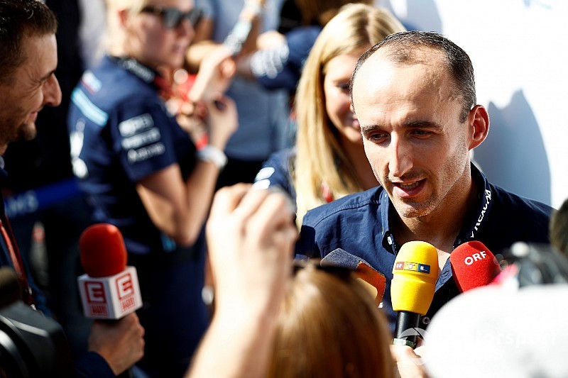 Mercedes: Ha Kubica jól fog teljesíteni, újra érdekelni fogja a nagycsapatokat