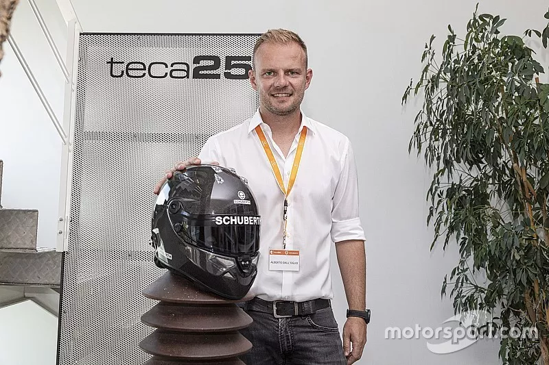 Casco della Teca25, azienda del gruppo Schuberth