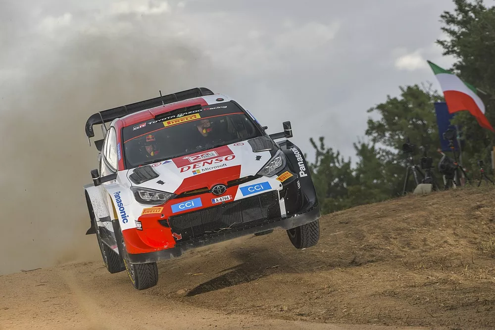 S&eacute;bastien Ogier, Vincent Landais, Toyota Gazoo Racing WRT Toyota GR Yaris Rally1
