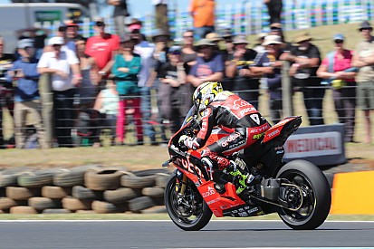 Ушедший из MotoGP Баутиста выиграл свою дебютную гонку WSBK