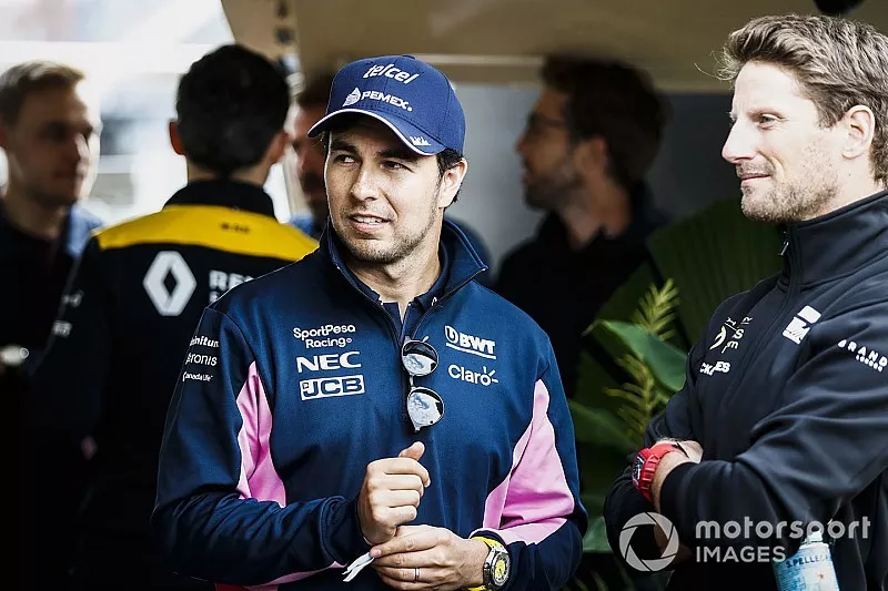 Sergio Perez, Racing Point, camino al evento con los fans en la Federation Square