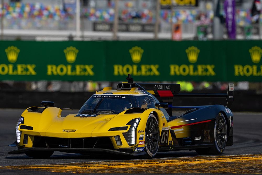 Daytona 24 Hour 3 Cadillac leads Acura and Porsche