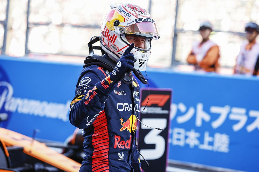 Ganador de la pole Max Verstappen, Red Bull Racing, celebra a su llegada al Parc Ferme