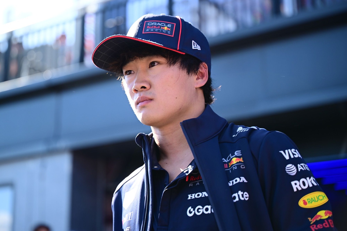 yuki-tsunoda-red-bull-racing-2.jpg