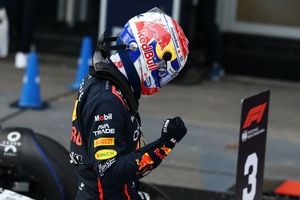 F1 - Verstappen destaca quali caótico em Baku: Estava "sem pneus" por causa das bandeiras vermelhas