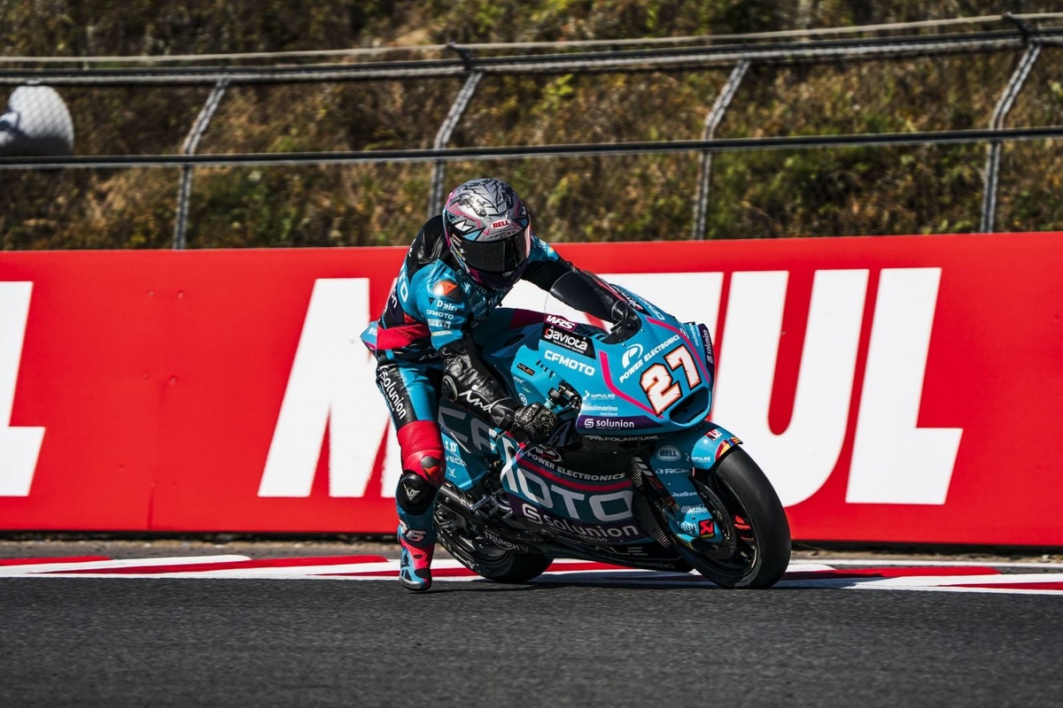 Moto2 Motegi: Holgado gana sin oposición; Manu González se complica y acaba 5º 