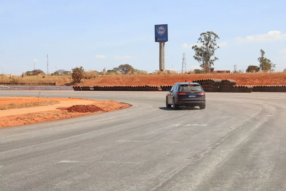 Obras no Aut&oacute;dromo de Bras&iacute;lia