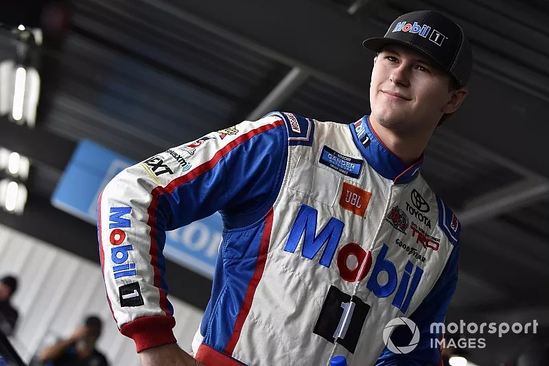 Todd Gilliland, Kyle Busch Motorsports, Toyota Tundra Mobil 1