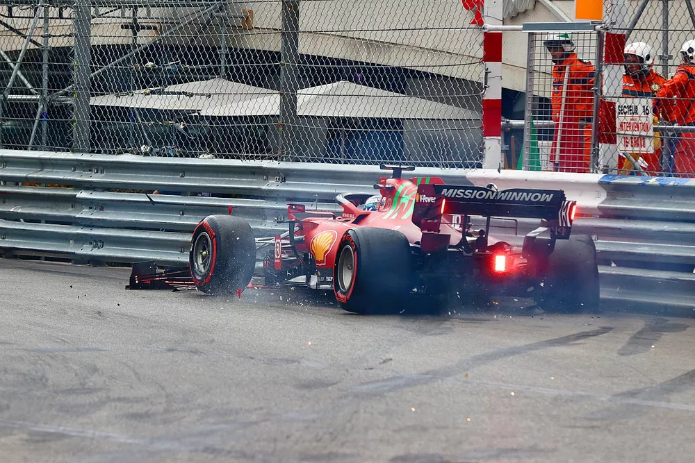 Charles Leclerc, Ferrari SF21, choca al final de la clasificaci&oacute;n