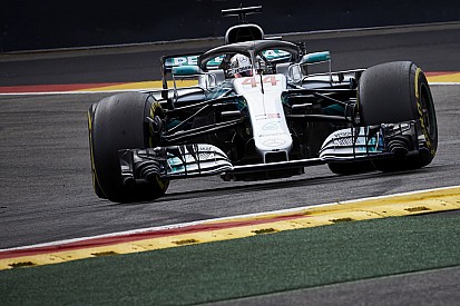 «У них есть пара фишек в машине». Хэмилтон признал превосходство Ferrari в скорости
