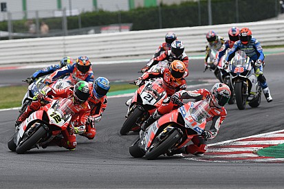 Fotogallery: la Race of Champions della World Ducati Week con le Panigale V4