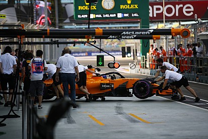 Alonso szerint harcban lehet a Q3-ért a McLarennel Szingapúrban